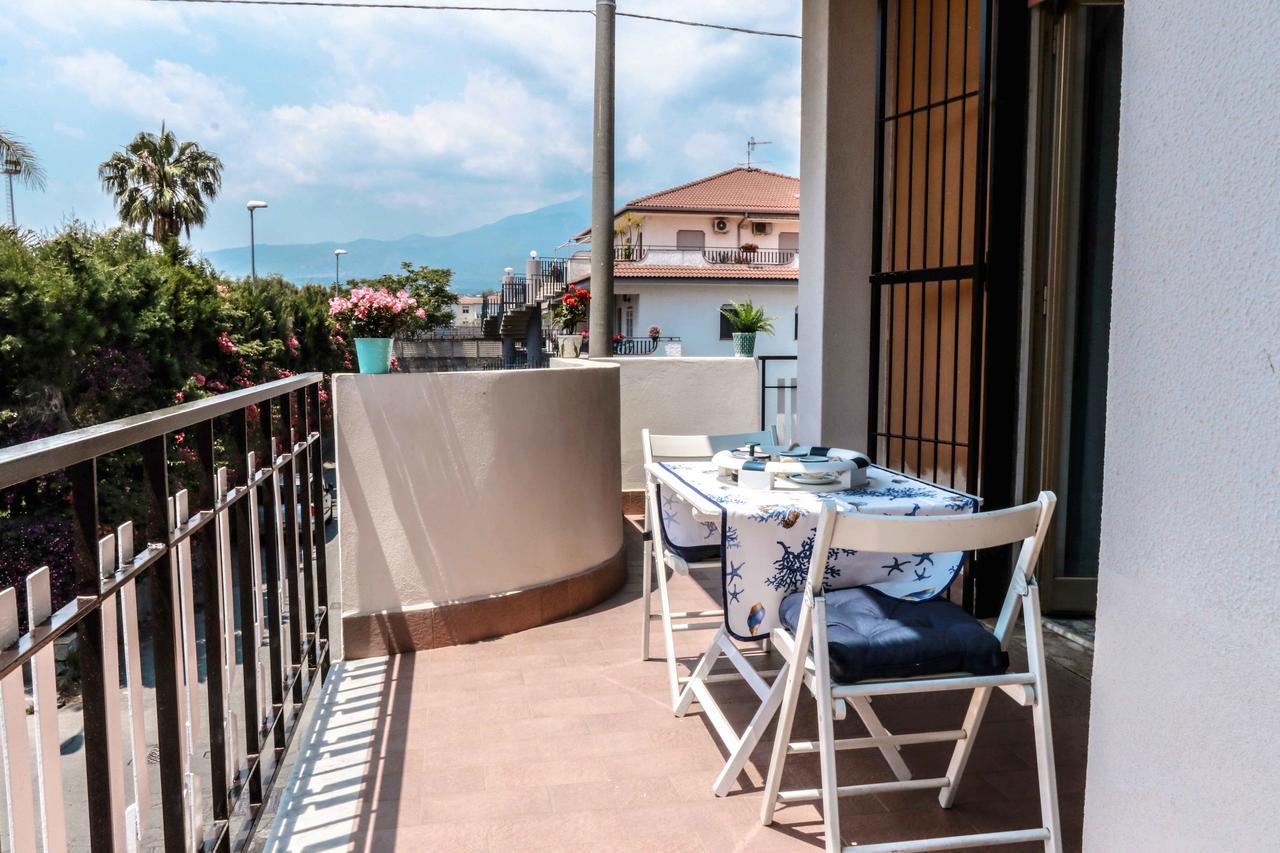 Smeraldo - Splendido E Spazioso Appartamento A Due Passi Dal Mare Tra Taormina E Catania Riposto Buitenkant foto